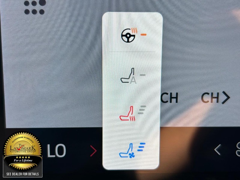 Ford Explorer Vehicle Full-screen Gallery Image 14