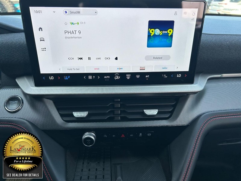 Ford Explorer Vehicle Full-screen Gallery Image 20