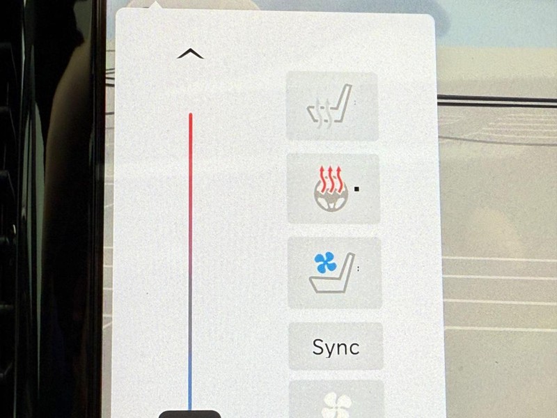 Chrysler Pacifica Vehicle Full-screen Gallery Image 9