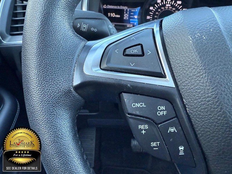 Ford Edge Vehicle Full-screen Gallery Image 10