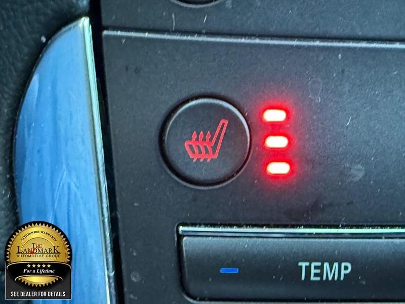 Ford Edge Vehicle Full-screen Gallery Image 14