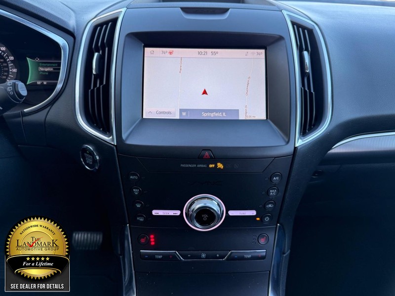 Ford Edge Vehicle Full-screen Gallery Image 19