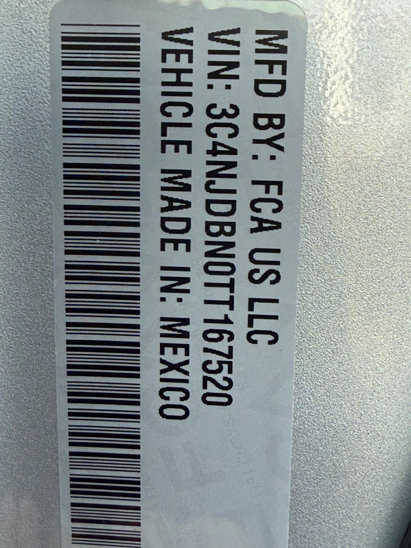 Jeep Compass Vehicle Full-screen Gallery Image 16