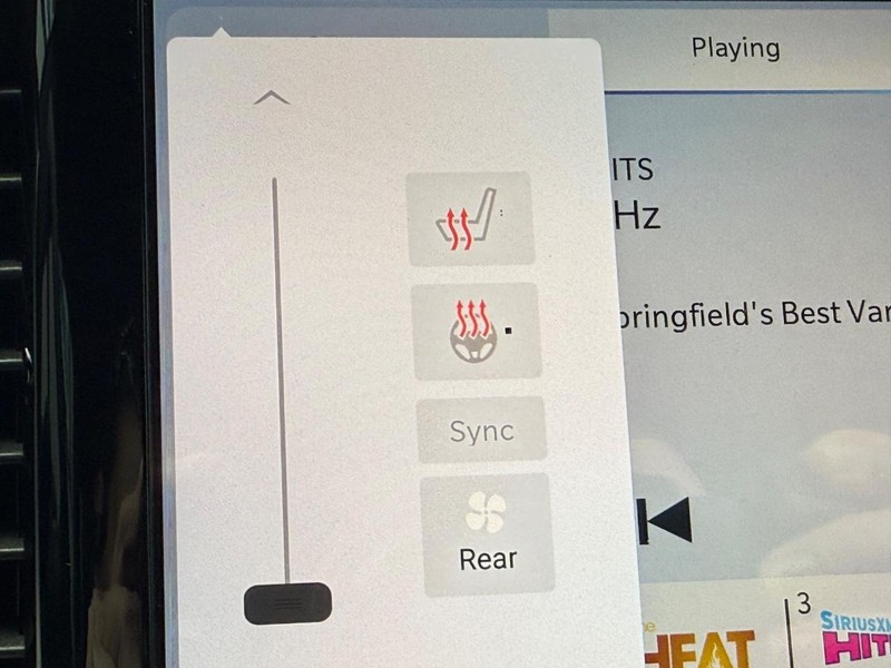 Chrysler Pacifica Vehicle Full-screen Gallery Image 9