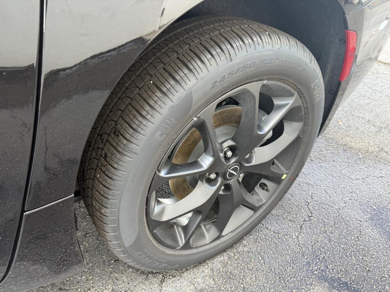 Chrysler Pacifica Vehicle Full-screen Gallery Image 19