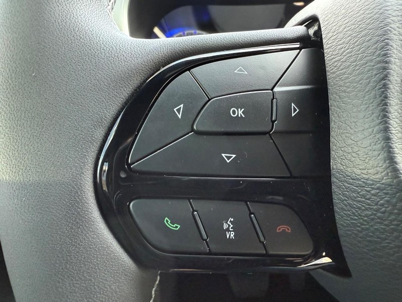 Chrysler Pacifica Vehicle Full-screen Gallery Image 6