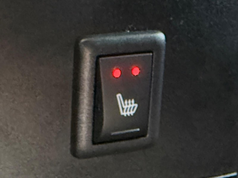 Chrysler Pacifica Vehicle Full-screen Gallery Image 12