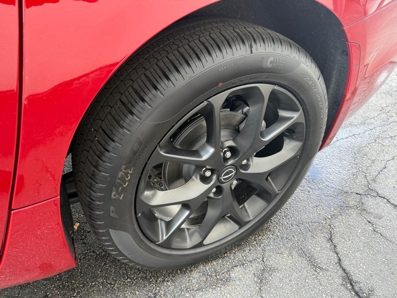 Chrysler Pacifica Vehicle Full-screen Gallery Image 18