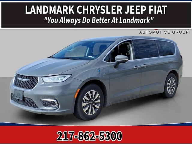 Chrysler Pacifica Hybrid Touring L - Springfield IL