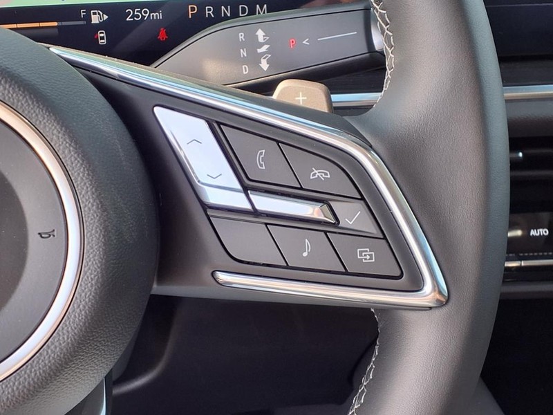 Buick Envision Vehicle Full-screen Gallery Image 9