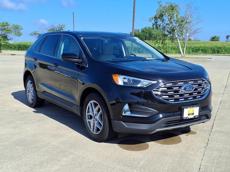 Ford Edge Vehicle Full-screen Gallery Image 6