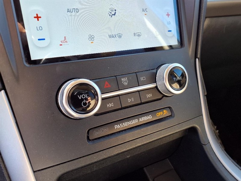 Ford Edge Vehicle Full-screen Gallery Image 15