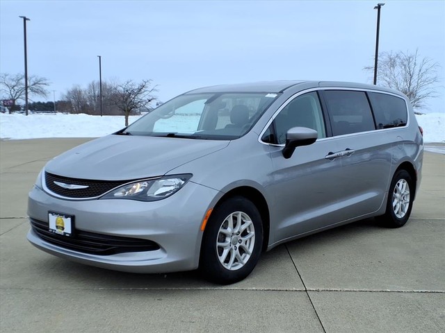 Taylorville IL 2017 Chrysler Pacifica more details - chrysler pacifica