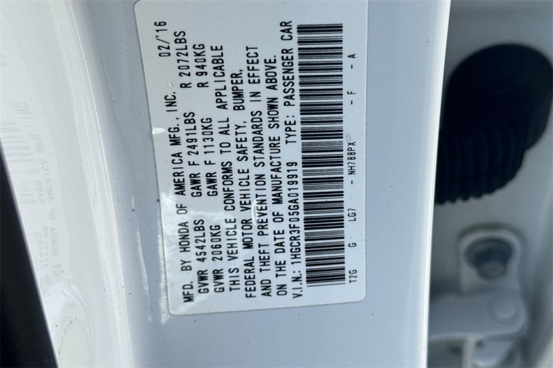 Honda Accord Sedan Vehicle Full-screen Gallery Image 27