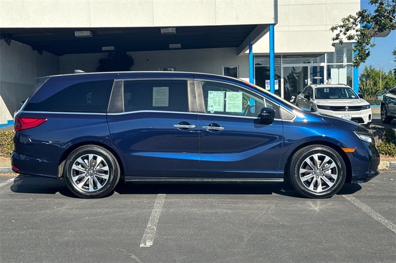 Honda Odyssey Vehicle Full-screen Gallery Image 02