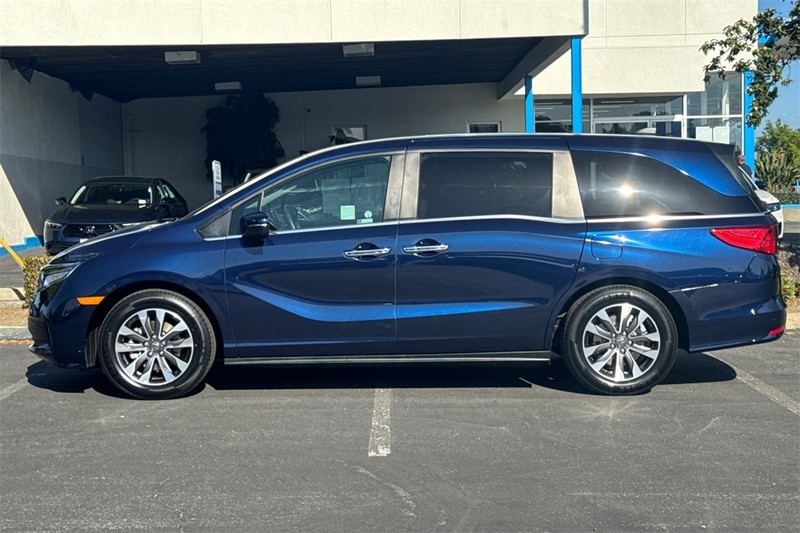 Honda Odyssey Vehicle Full-screen Gallery Image 06