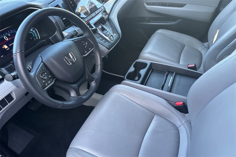 Honda Odyssey Vehicle Full-screen Gallery Image 09