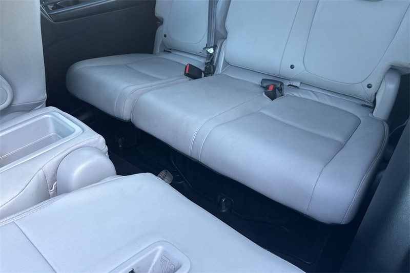 Honda Odyssey Vehicle Full-screen Gallery Image 14