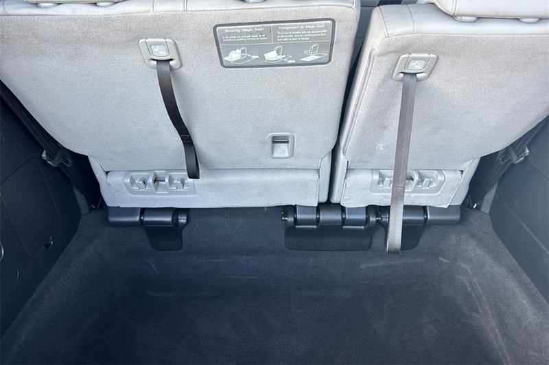 Honda Odyssey Vehicle Full-screen Gallery Image 15