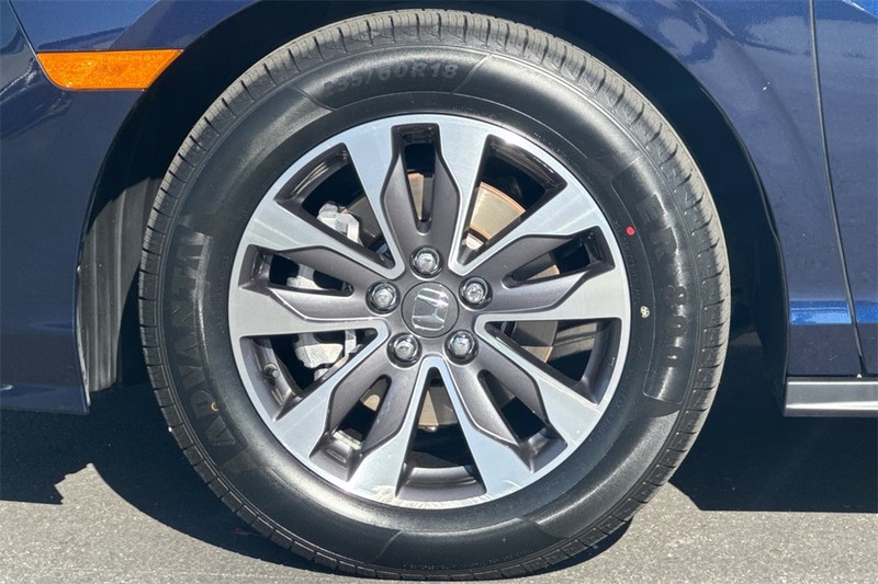 Honda Odyssey Vehicle Full-screen Gallery Image 26