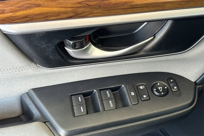 Honda CR-V Vehicle Full-screen Gallery Image 10