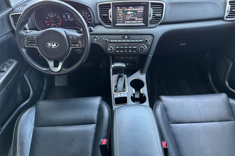 Kia Sportage Vehicle Full-screen Gallery Image 12