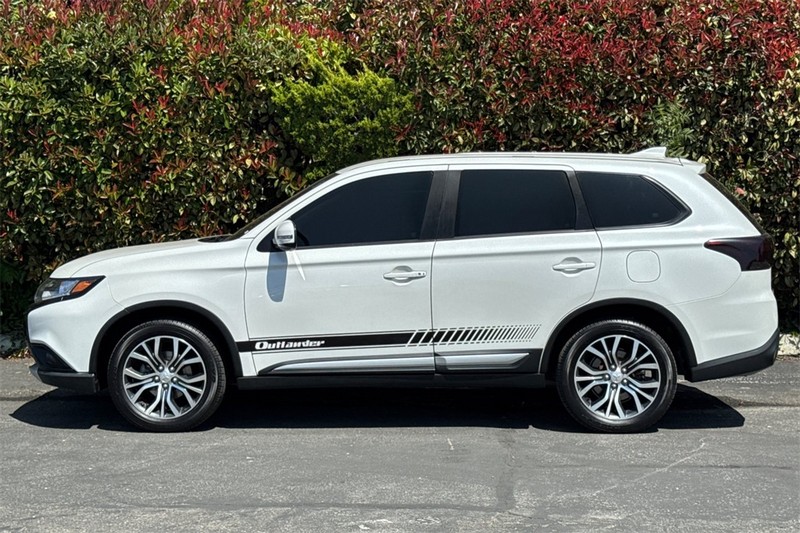 Mitsubishi Outlander Vehicle Full-screen Gallery Image 06