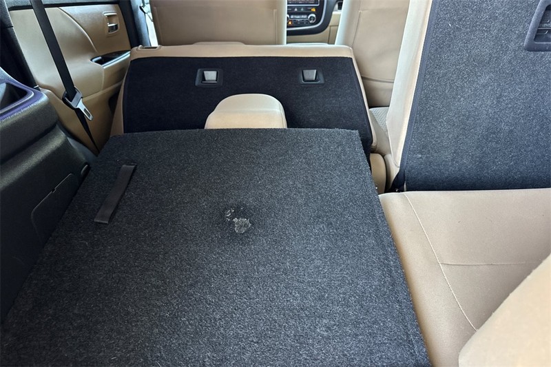 Mitsubishi Outlander Vehicle Full-screen Gallery Image 15