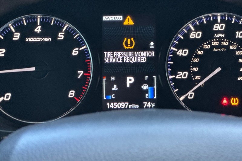 Mitsubishi Outlander Vehicle Full-screen Gallery Image 25