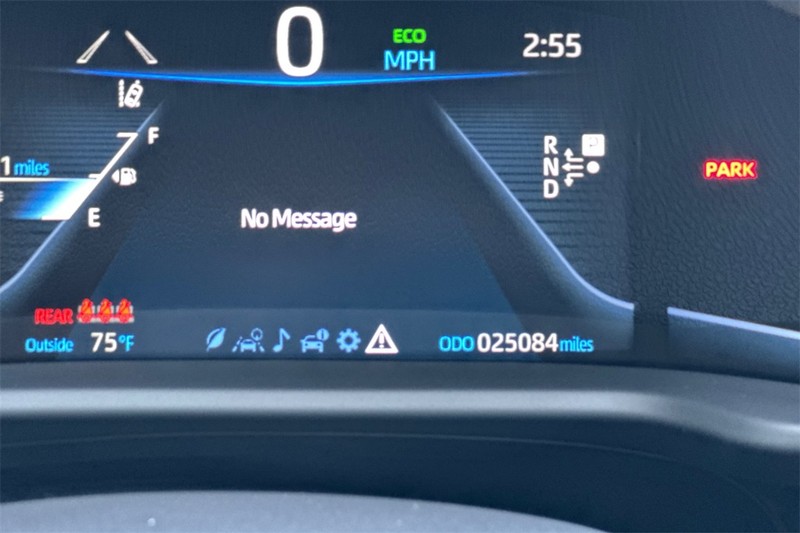 Toyota Mirai Vehicle Full-screen Gallery Image 24
