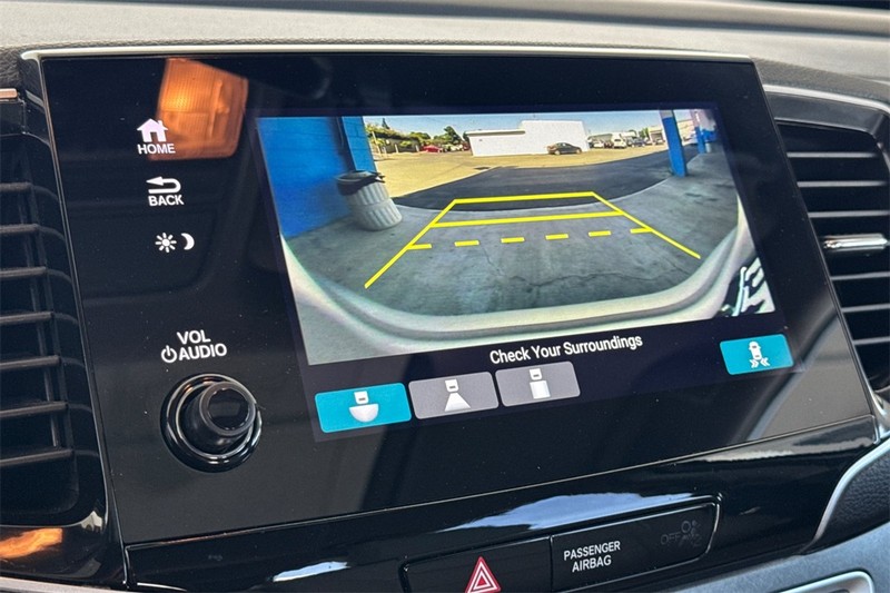 Honda Pilot Vehicle Full-screen Gallery Image 18