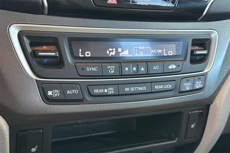 Honda Pilot Vehicle Full-screen Gallery Image 19