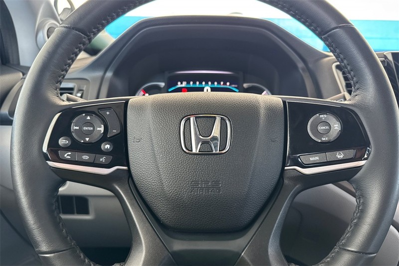Honda Pilot Vehicle Full-screen Gallery Image 22
