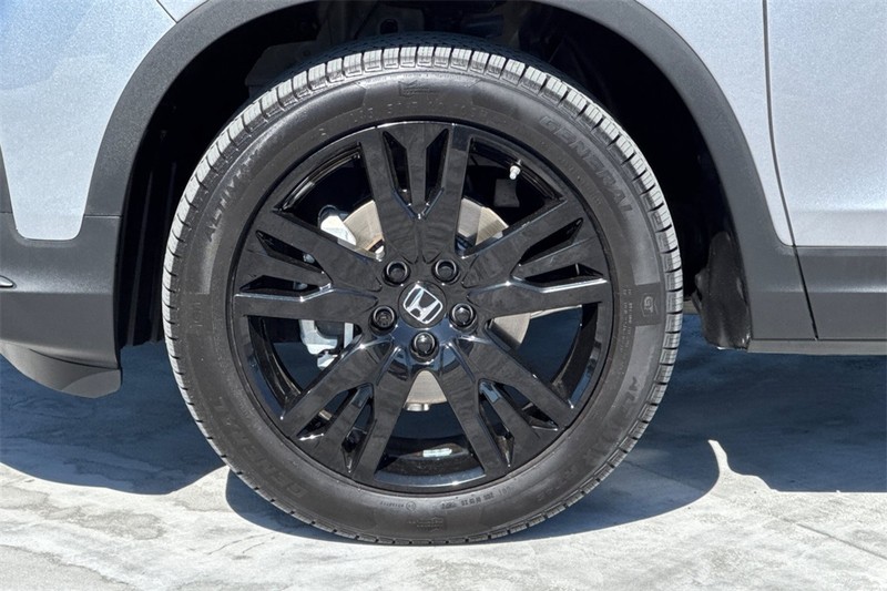 Honda Pilot Vehicle Full-screen Gallery Image 25