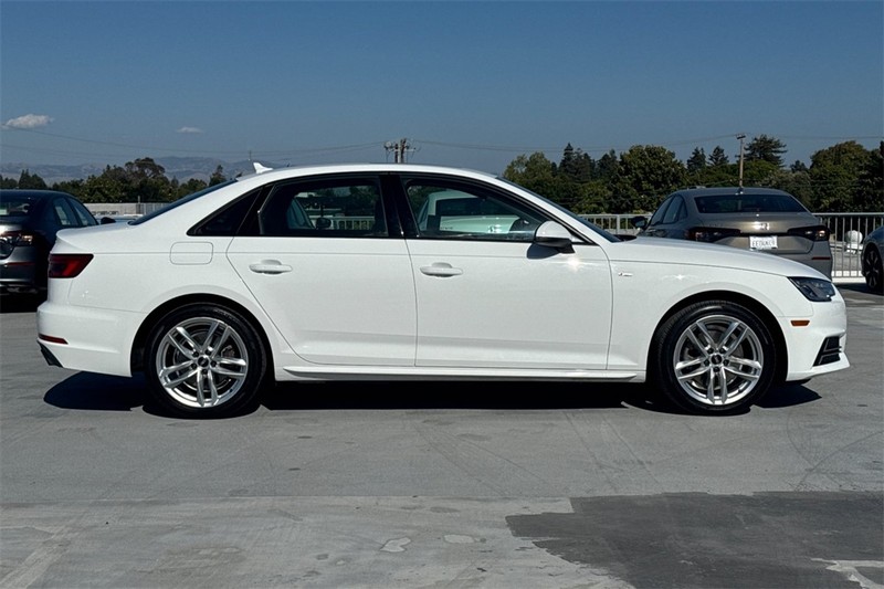 Audi A4 Vehicle Full-screen Gallery Image 02