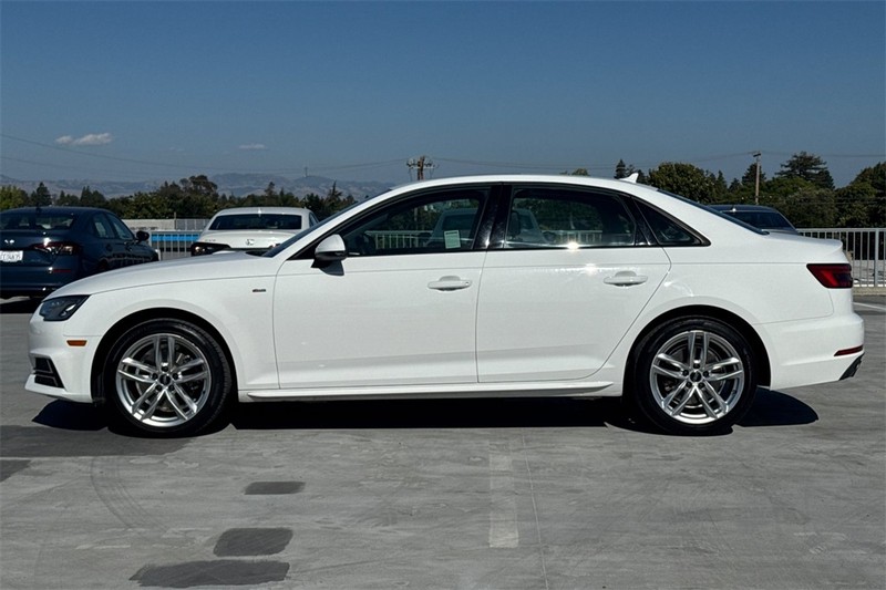 Audi A4 Vehicle Full-screen Gallery Image 06
