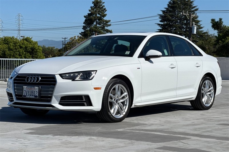 Audi A4 Vehicle Full-screen Gallery Image 07