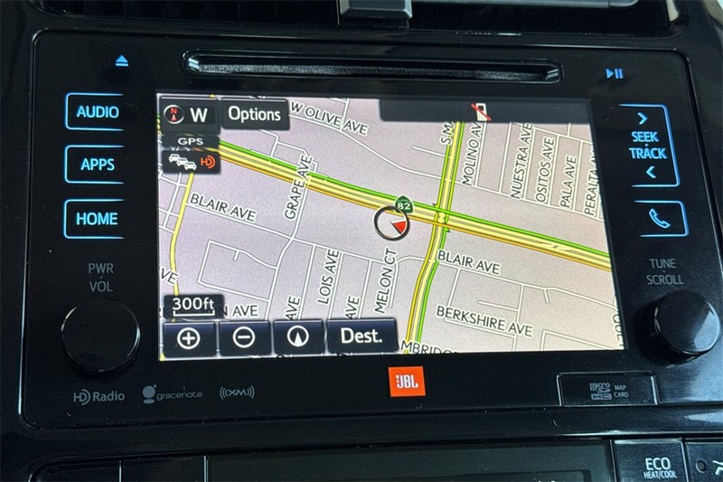 Toyota Prius Vehicle Full-screen Gallery Image 18
