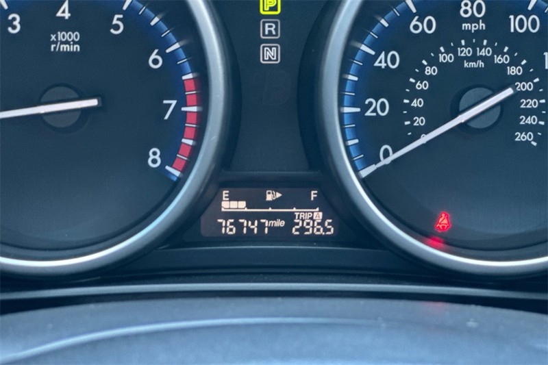Mazda Mazda3 Vehicle Full-screen Gallery Image 23