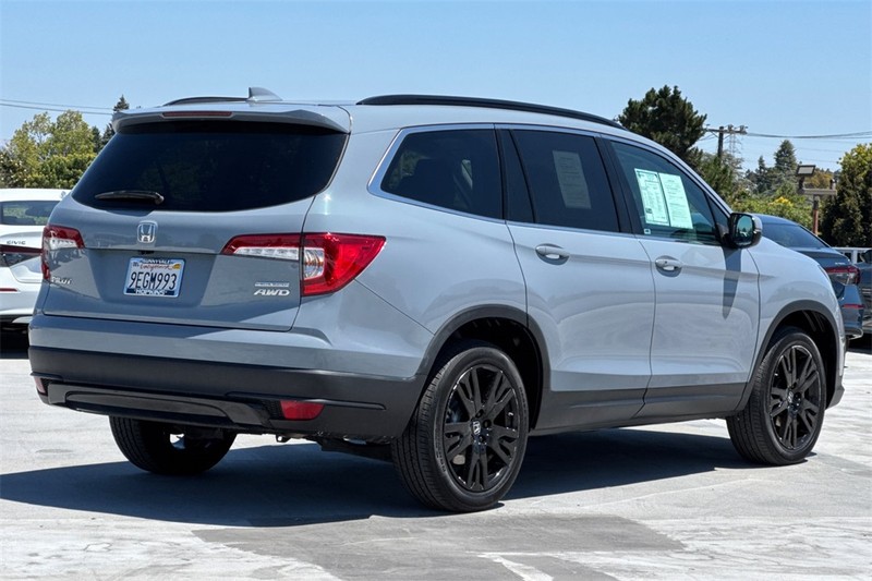 Honda Pilot Vehicle Full-screen Gallery Image 03