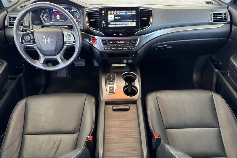 Honda Pilot Vehicle Full-screen Gallery Image 12