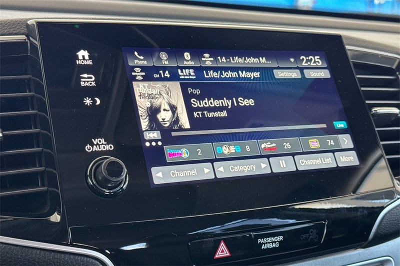 Honda Pilot Vehicle Full-screen Gallery Image 18