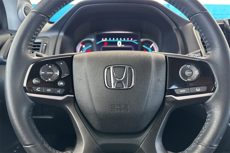 Honda Pilot Vehicle Full-screen Gallery Image 23