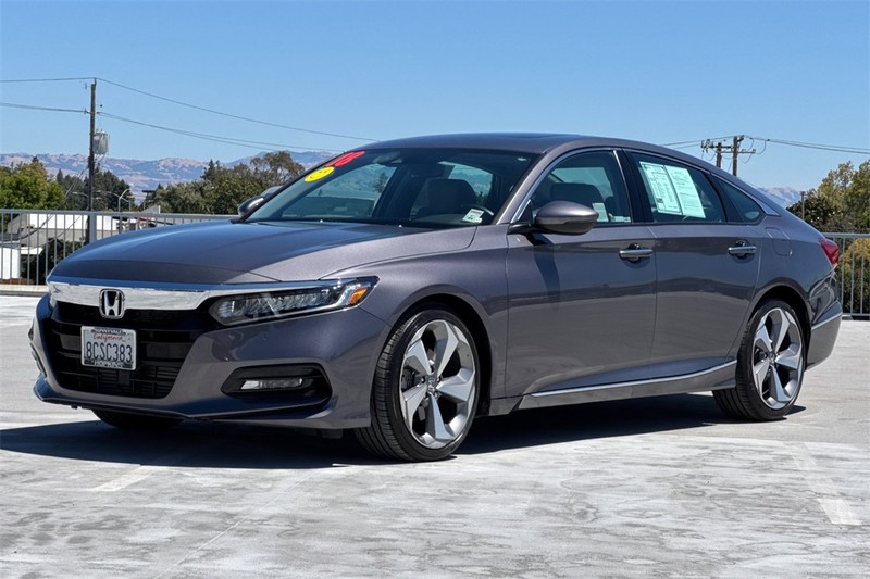 Honda Accord Sedan Vehicle Full-screen Gallery Image 07