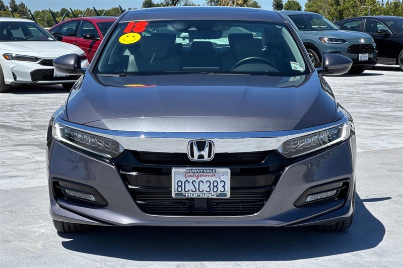 Honda Accord Sedan Vehicle Full-screen Gallery Image 08