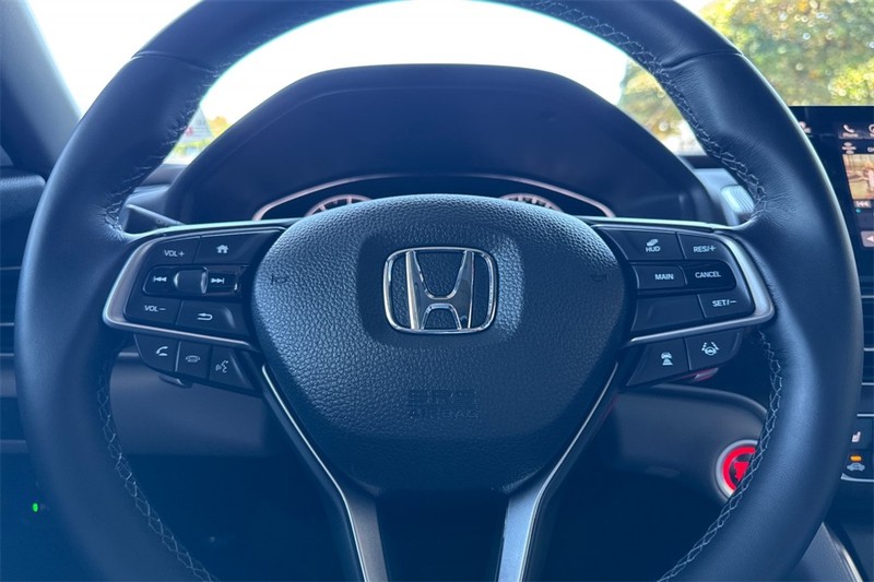 Honda Accord Sedan Vehicle Full-screen Gallery Image 21