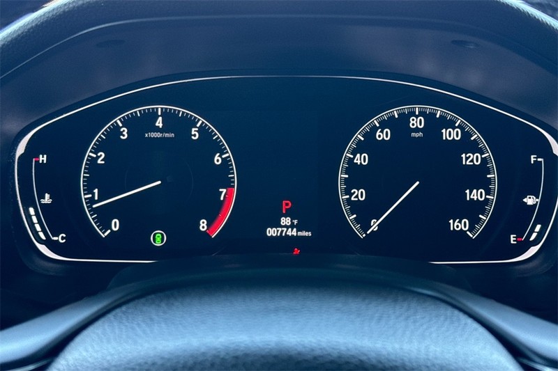 Honda Accord Sedan Vehicle Full-screen Gallery Image 22