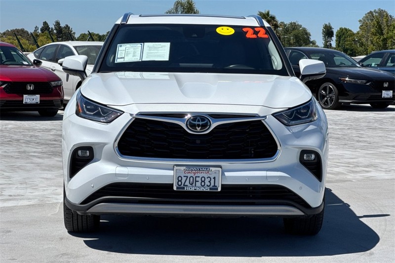 Toyota Highlander Vehicle Full-screen Gallery Image 08