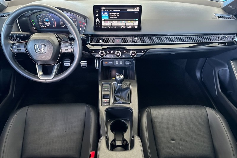 Honda Civic Hatchback Vehicle Full-screen Gallery Image 12