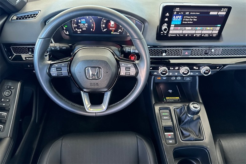 Honda Civic Hatchback Vehicle Full-screen Gallery Image 13
